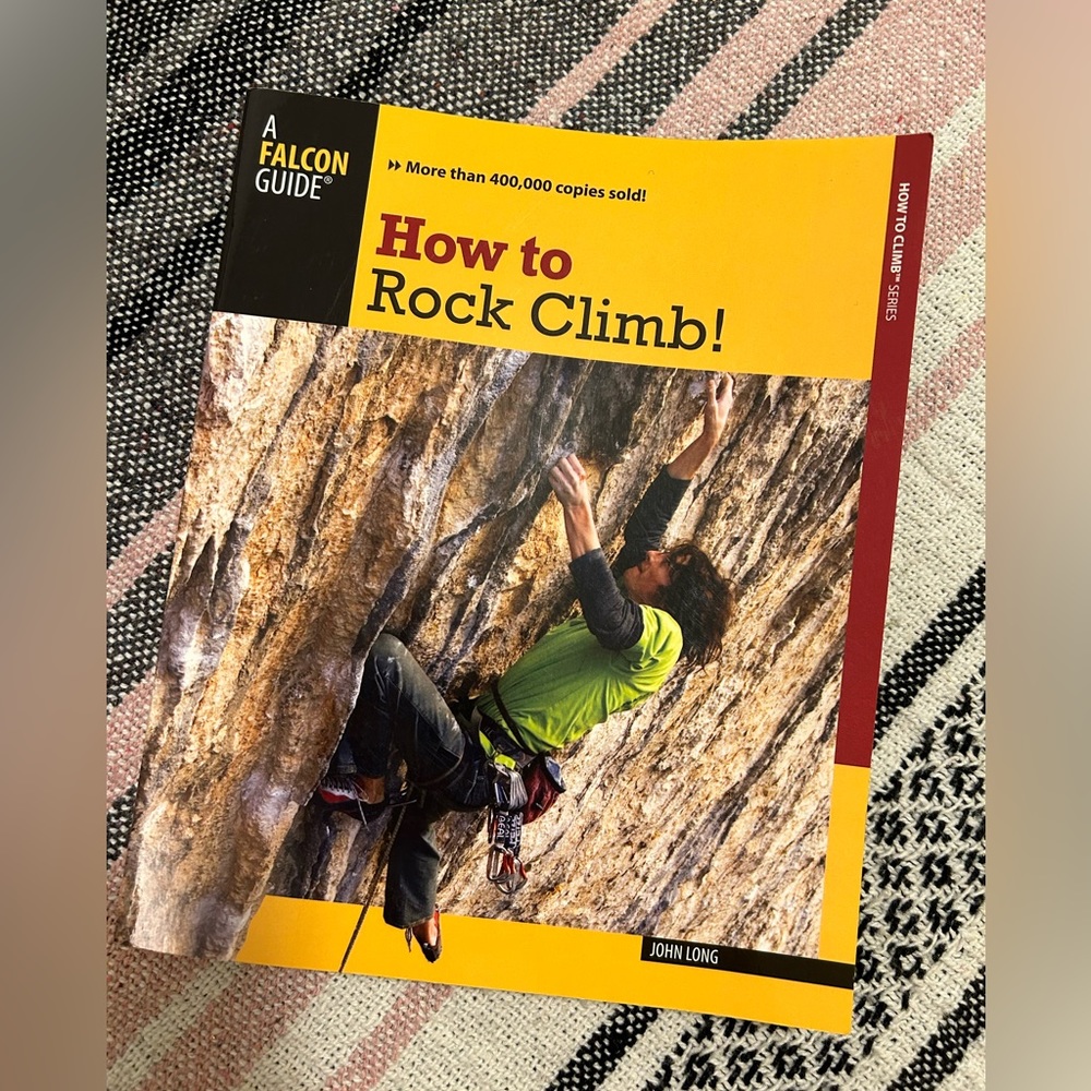 📚 free with a bundle ! 🆓 “How to Rock Climb” book. Falcon Guide.